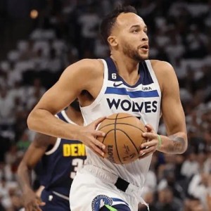  爱德华兹32分创新高，森林狼克掘金  